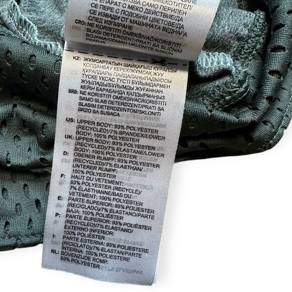 ADIDAS Women’s Green Short Sleeve Boxy Mesh Bottom Athletic Tee T-Shirt Size Sma - Picture 5 of 8